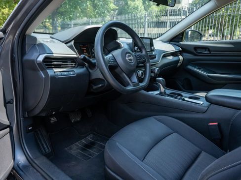 Used 2024 Nissan Altima 2.5 S FWD image 10