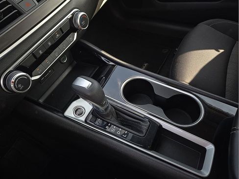 Used 2024 Nissan Altima 2.5 SV image 20