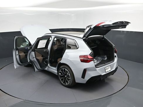 New 2026 BMW X3 xDrive30 w/ Premium Package image 2