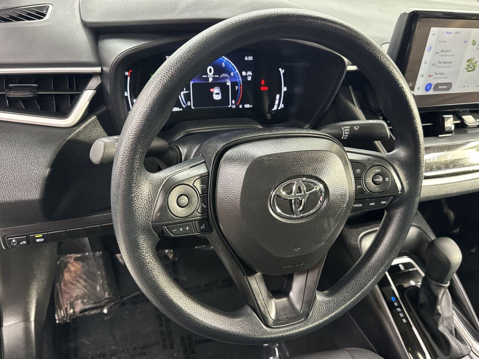 Used 2026 Toyota Corolla LE FWD image 28
