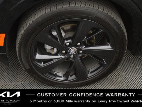 Used 2023 Buick Envision Preferred w/ Sport Touring Package AWD/4WD image 21