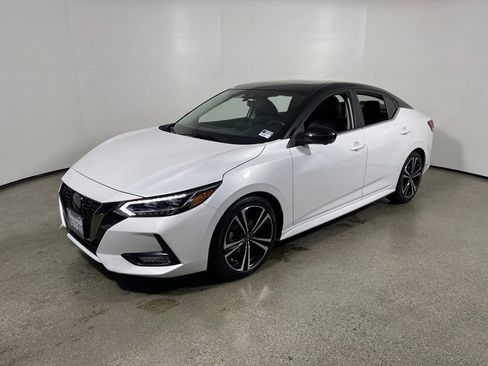 Used 2022 Nissan Sentra SR w/ SR Premium Package image 7