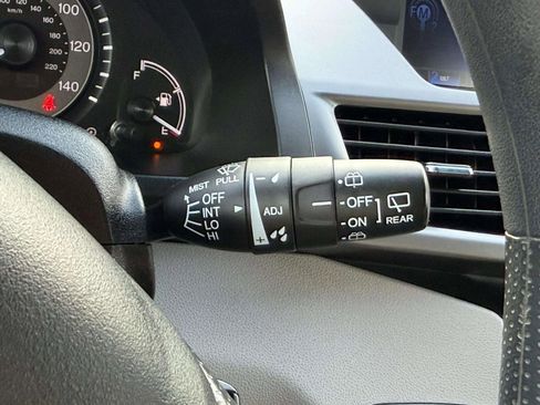 Used 2014 Honda Odyssey LX image 27