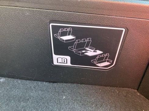 Used 2021 Honda Pilot Elite image 32