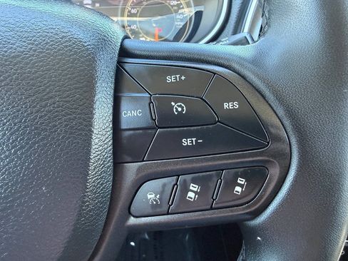 Used 2021 Jeep Cherokee Trailhawk w/ Technology Group AWD/4WD image 31