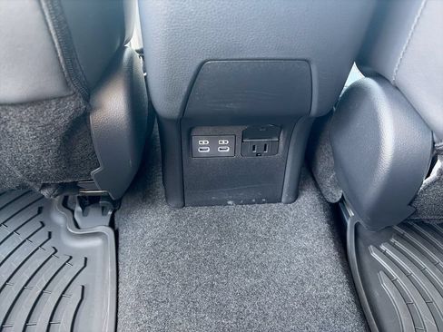 Used 2026 Toyota Prius Plug-In Hybrid FWD image 27