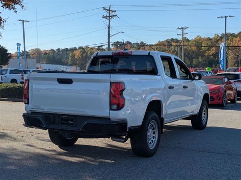 Used 2025 Chevrolet Colorado W/T image 8