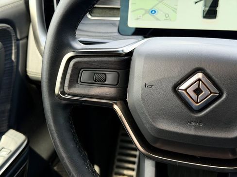 Used 2023 Rivian R1S Adventure AWD/4WD image 28