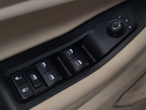 Used 2021 Jeep Grand Cherokee L Limited RWD image 27