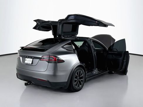 Used 2024 Tesla Model X AWD/4WD image 31