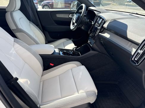 New 2026 Volvo EX40 Plus w/ Climate Package RWD image 30