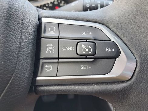 Certified 2023 Jeep Compass Limited AWD/4WD image 8