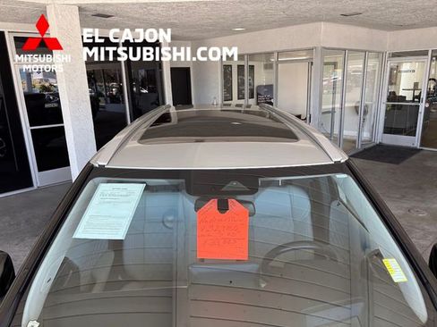 Used 2024 Mitsubishi Outlander SEL AWD/4WD image 12
