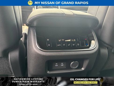 New 2026 Nissan Armada SL w/ Captain's Chari Seat Package AWD/4WD image 17