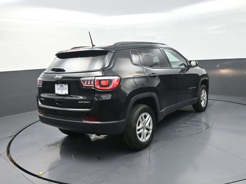 Used 2018 Jeep Compass Sport AWD/4WD image 10
