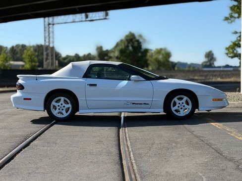 Used 1994 Pontiac Firebird Trans Am GT RWD image 2
