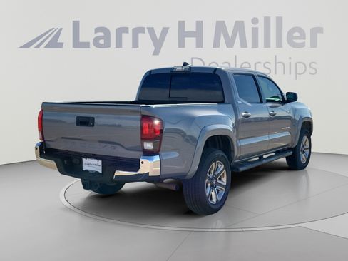 Used 2019 Toyota Tacoma SR5 RWD image 5