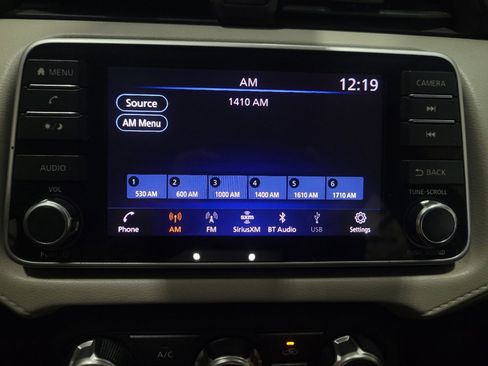 Used 2021 Nissan Versa SV FWD image 25