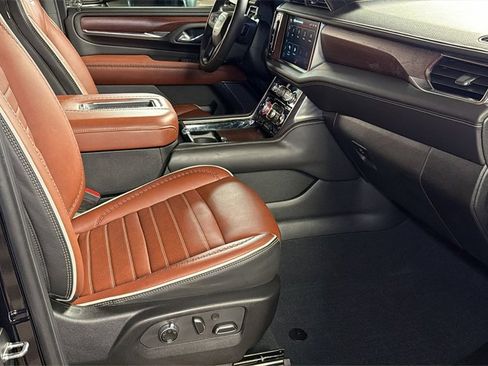 Used 2024 GMC Yukon Denali Ultimate image 9