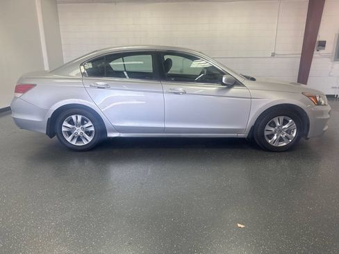 Used 2012 Honda Accord LX image 3
