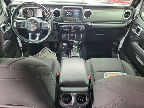 Used 2022 Jeep Wrangler Unlimited Sahara image 10