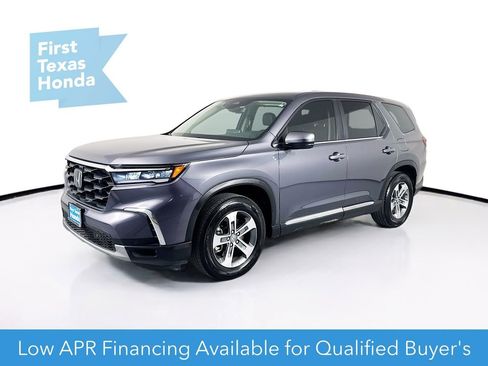 Used 2025 Honda Pilot EX-L image 3