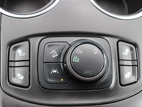 Used 2024 GMC Terrain SLT image 38