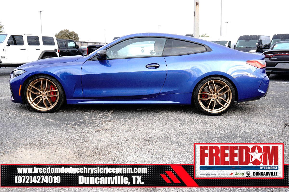 Used 2022 BMW 430i Coupe w/ M Sport Package RWD image 2