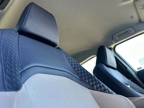 Used 2021 Lexus UX 200 w/ Accessory Package (Z2) image 17