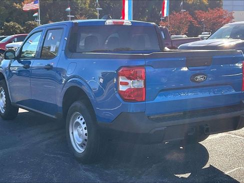 New 2025 Ford Maverick XL image 3