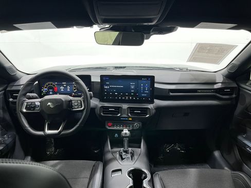 Used 2026 Ford Mustang Coupe RWD image 17