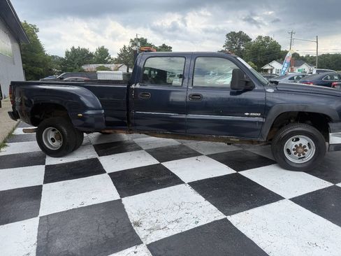 Used 2006 Chevrolet Silverado 3500 4x4 Crew Cab w/ Skid Plate Package image 5