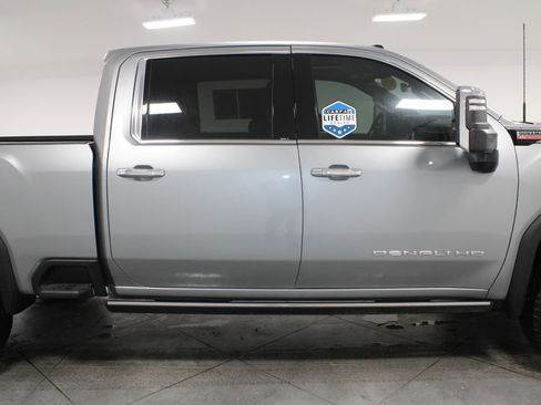 Used 2025 GMC Sierra 2500 Denali w/ Denali Reserve Package image 11