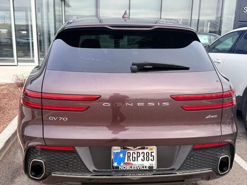 Used 2023 Genesis GV70 2.5T w/ Advanced Package image 8