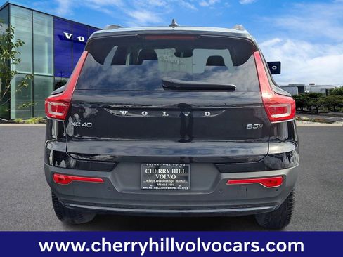 Certified 2025 Volvo XC40 B5 Ultra w/ Protection Package Premier image 6