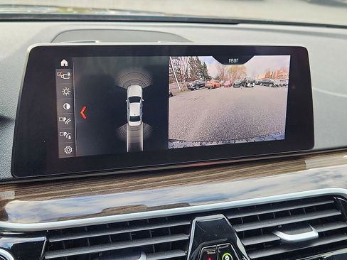 Used 2019 BMW 530i xDrive xDrive w/ Convenience Package image 15