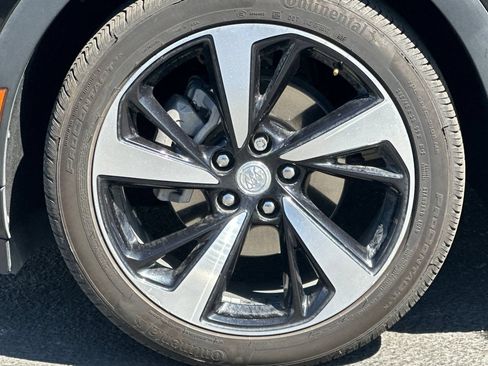 Used 2021 Buick Envision Essence FWD image 43