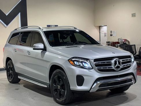 Used 2019 Mercedes-Benz GLS 450 4MATIC image 3