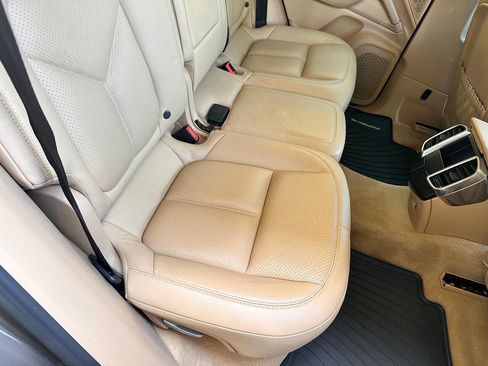 Used 2015 Porsche Cayenne Diesel AWD/4WD image 74
