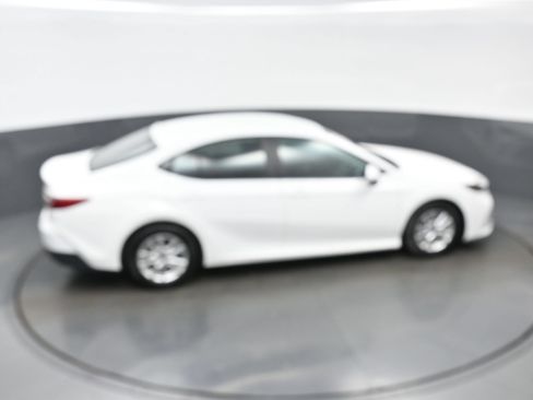 Used 2025 Toyota Camry LE FWD image 41
