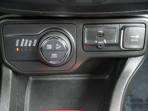 Used 2022 Jeep Renegade Trailhawk w/ Trailer Tow Group image 21