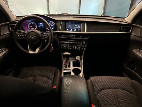 Used 2020 Kia Optima LX FWD image 9