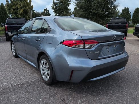 Used 2021 Toyota Corolla LE FWD image 4