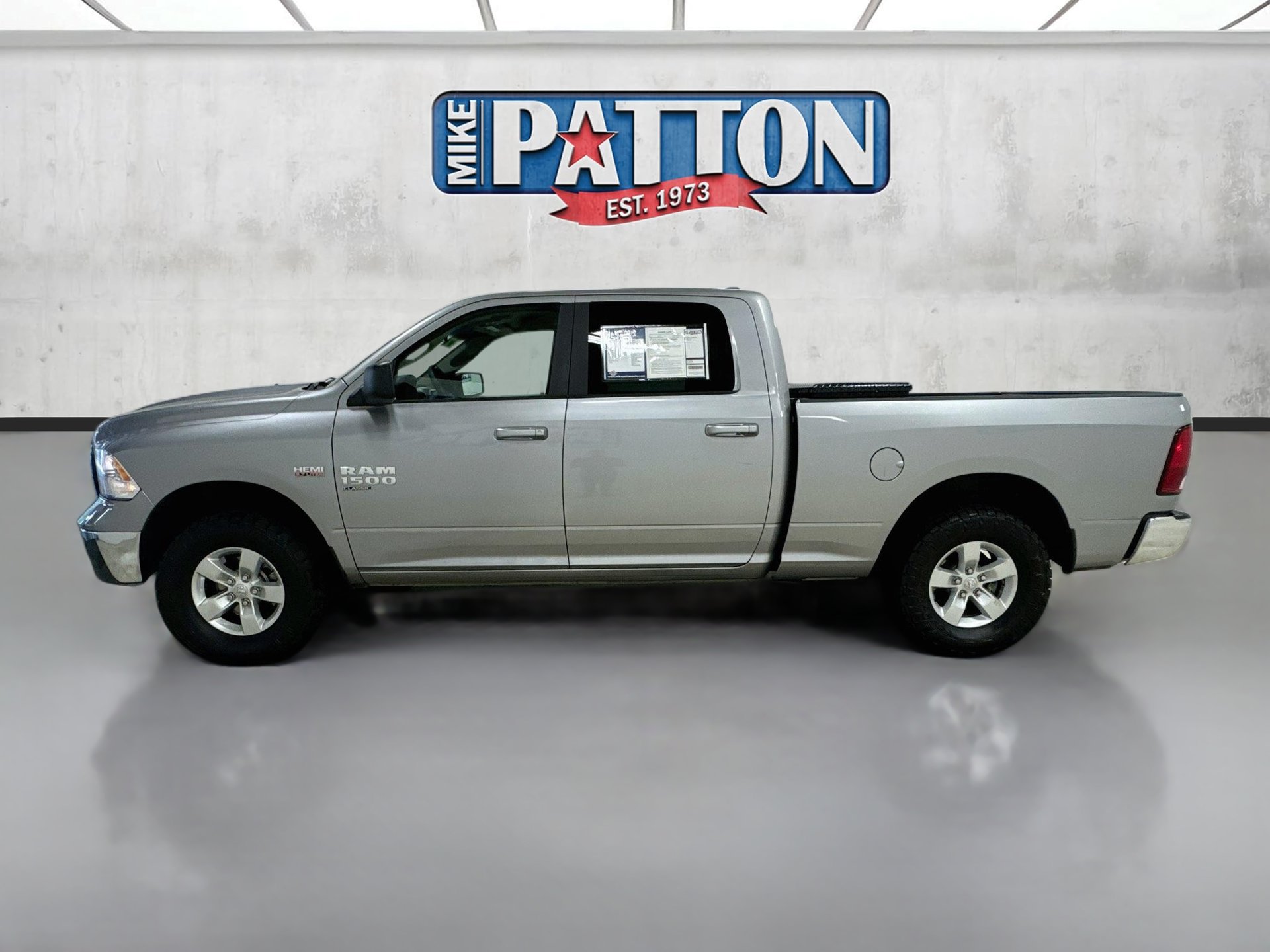 Used 2019 RAM 1500 Classic SLT RWD image 4