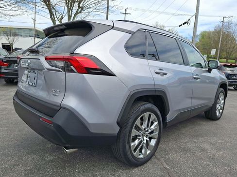 Used 2021 Toyota RAV4 XLE Premium AWD/4WD image 6