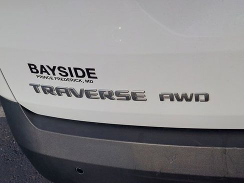 Used 2022 Chevrolet Traverse LT image 42