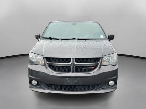 Used 2019 Dodge Grand Caravan GT FWD image 3