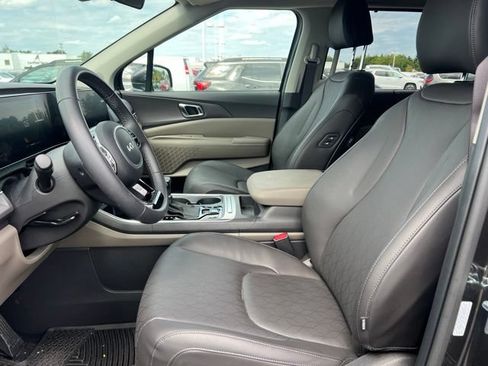 Used 2026 Kia Carnival EX FWD image 15