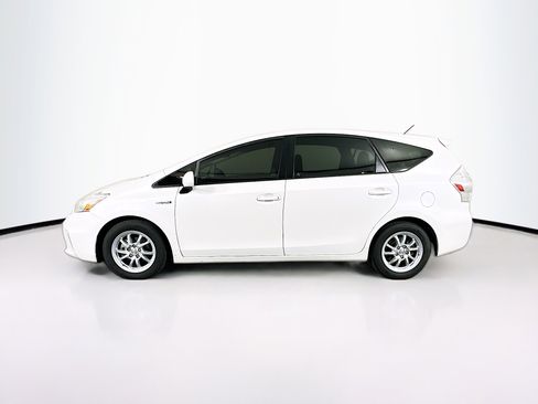 Used 2013 Toyota Prius V Two image 4