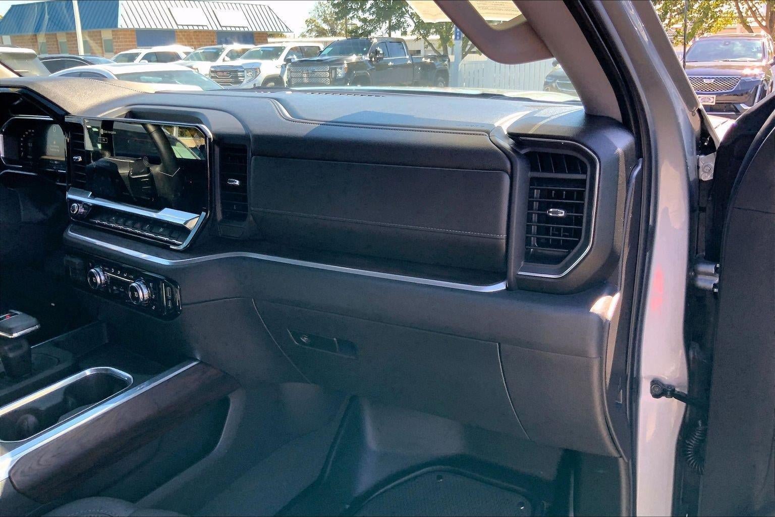 Used 2026 GMC Sierra 1500 SLT w/ SLT Premium Package AWD/4WD image 15